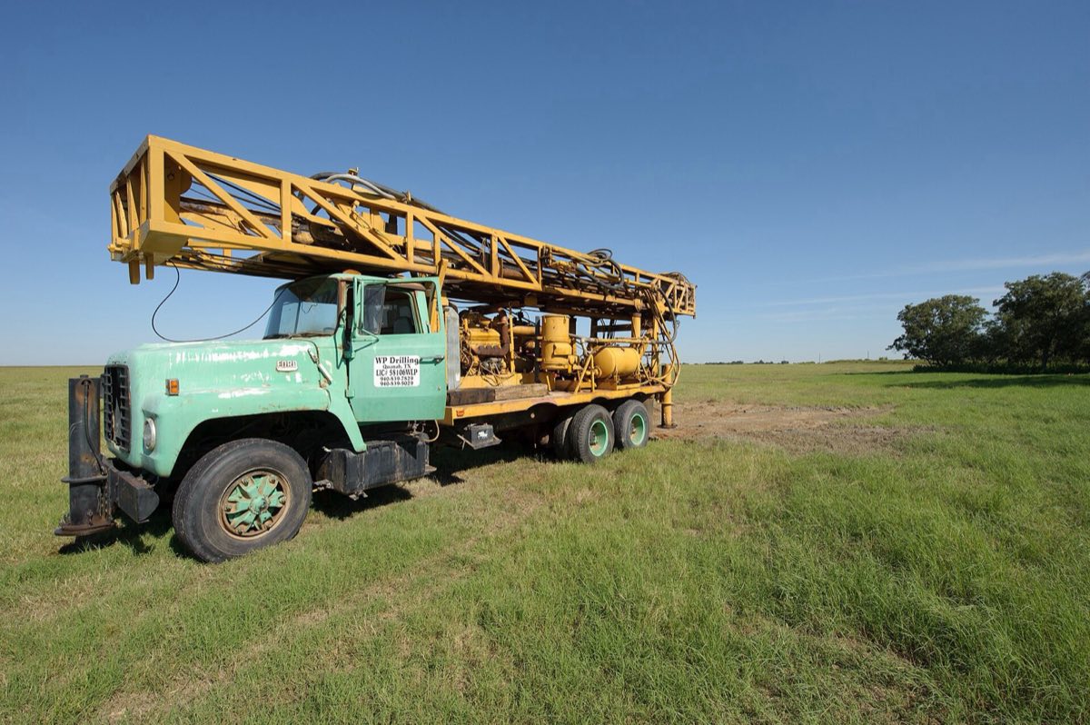 Drilling truck setting up on site